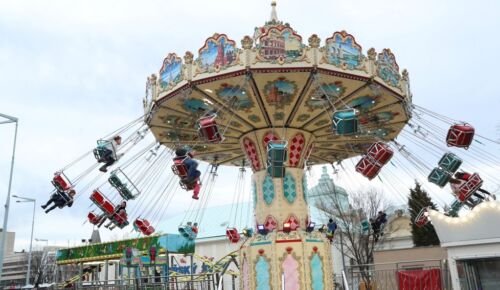 Pozvánka na Matějskou pouť – zážitek, který vás oslní!